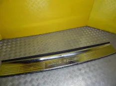 Накладка заднего бампера Toyota Land Cruiser 200 (2008-2021) 2010