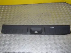 Накладка на замок багажника Nissan Pathfinder (R51M) 2004-2013 2008 ВНЕДОРОЖНИК 2.5 D YD25DDTI