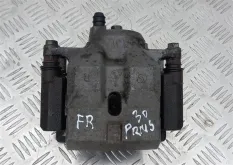 Суппорт передний правый Toyota Prius XW30 (2009-2015) 2010 1.8 I 2ZRFXE