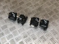 Моторчик заслонки печки Toyota Land Cruiser 200 (2008-2021) 2008 4.5 D UZJ200