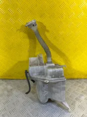 Бачок омывателя Toyota Rav 4 (XA30) (2005-2014) 2006 060851815 2.2 D 2ADFTV