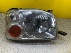 Фара правая Nissan NP300 (2008-2015) 2012 2.5 D YD25