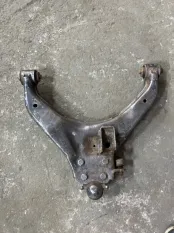 Рычаг передний нижний правый ISUZU D-Max II (2012-2021) 2015 ПИКАП 2.5 D TFS86J