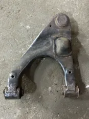 Рычаг передний правый ISUZU D-Max II (2012-2021) 2015 ПИКАП 2.5 D TFS86J