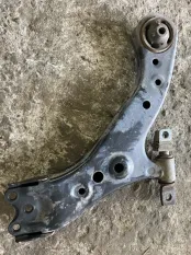 Рычаг задний нижний левый Toyota Rav 4 (XA50) (2018-н.в.) 2019 4806942070 2.5 I A25AFXS