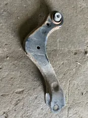 Рычаг задний правый Toyota Rav 4 (XA50) (2018-н.в.) 2019 4877042050 2.5 I A25AFXS