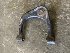 Рычаг передний правый Toyota Hilux (2005-2015) 2013 486100K040 2.5 D 2KDFTV