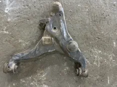 Рычаг передний нижний правый Mitsubishi L200 (2006-2015) 2008 4013A088 2.5 D 4D56