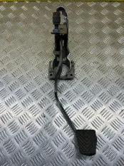 Педаль тормоза Mitsubishi L200 (2015-2022) 2019 4620A493 ПИКАП 2.4 D 4N15