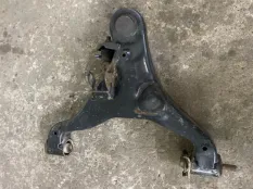 Рычаг передний нижний правый Nissan Navara (D40) 2004-2015 2012 54500EB31A ПИКАП 2.5 D YD25DDTI