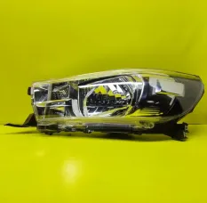 Фара левая Toyota Hilux (2015-2021) 2018 811500K690