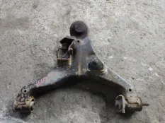 Рычаг передний нижний правый Nissan Navara (D40) 2004-2015 2010 54500EB71A