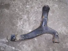 Рычаг передний нижний левый Volkswagen Amarok (2010-2016) 2011 2H0407151A ПИКАП 2.0 D CDCA