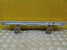 Планка под капот Toyota Hilux (2005-2015) 2010 532050K010 ПИКАП 2.5 D 2KDFTV