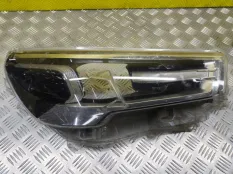 Стекло фары правой Toyota Hilux (2015-2021) 2021 8110A0KE80 ПИКАП 2.4 D 2GDFTV