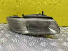Фара правая Chrysler Grand Voyager III (1995-2000) 1998 04676520AE