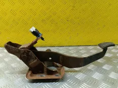Педаль тормоза Mitsubishi L200 (2006-2015) 2012 4620A014 2.5 D 4D56