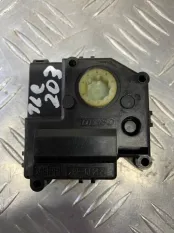 Моторчик заслонки печки Toyota Land Cruiser 200 (2008-2021) 2010 0638001100 4.5 D 1VDFTV