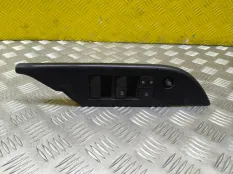 Блок управления стеклоподъемниками Toyota Hilux (2015-2021) 2021 848200D590 ПИКАП 2.4 D 2GDFTV