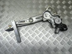 Стеклоподъемник электр. передний правый Toyota Hilux (2015-2021) 2021 698010K150 ПИКАП 2.4 D 2GDFTV