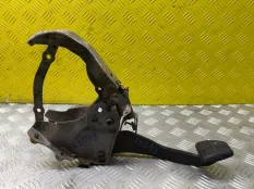 Педаль тормоза Toyota Rav 4 (CA40) (2012-2019) 2013 4711042220 2.2 D 2ADFTV