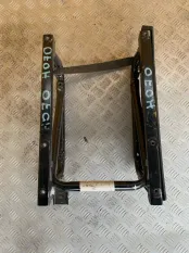 Салазки сиденья Iveco Daily (2014-н.в.) 2020 5802052742 2.3 D F1AGL411U