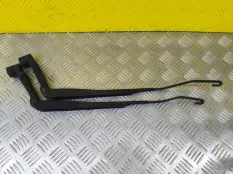 Щеткодержатель (поводок стеклоочистителя, дворник) ISUZU D-Max II (2012-2021) 2014 8981936300 ПИКАП 2.5 D 4JK1