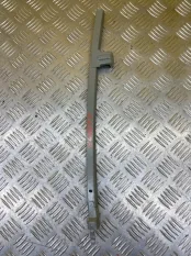 Направляющая стекла Toyota Hilux (2015-2021) 2021 674030K100 ПИКАП 2.8 D 1GDFTV