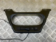 Рамка под магнитолу Iveco Daily (2014-н.в.) 2020 5801592799 2.3 D F1AGL411U