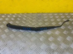 Щеткодержатель (поводок стеклоочистителя, дворник) Toyota Hilux (2015-2021) 2021 852210K230 ПИКАП 2.8 D 1GDFTV