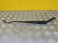 Щеткодержатель (поводок стеклоочистителя, дворник) Dacia Duster 2010-2017 2016 288818221R 1.6 I