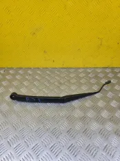 Щеткодержатель (поводок стеклоочистителя, дворник) Toyota Hilux (2015-2021) 2017 852210K230 ПИКАП 2.4 D 2GDFTV