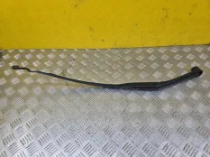 Щеткодержатель (поводок стеклоочистителя, дворник) Kia Carnival (2014-2020) 2019 98321A9500 2.2 D