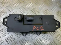 Блок управления стеклоподъемниками Chrysler Pacifica I (2003-2008) 2004 04685982AD 3.5 I EGN