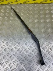 Щеткодержатель (поводок стеклоочистителя, дворник) Kia Carnival (2014-2020) 2019 98311A9500 2.2 D