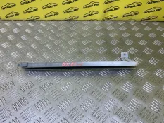 Направляющая стекла Infiniti QX80 (2013-2020) 2014 802161LA9E 5.6 I VK56VD, передняя правая