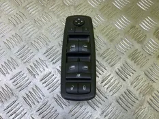 Блок управления стеклоподъемниками Dodge RAM V (2018-н.в) 2019 68262253AC