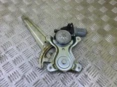 Стеклоподъемник электр. задний левый Toyota Hilux (2005-2015) 2014 698400K041 ПИКАП 2.5 D 2KDFTV