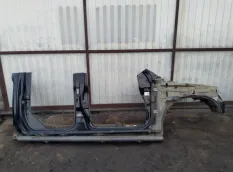 Порог правый Nissan Navara (D40) 2004-2015 2008 2.5 D YD25DDTI