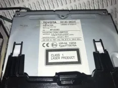 Магнитола Toyota Hilux (2015-2021) 2016 861400K630 2.4 D 2GDFTV