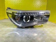 Фара правая Toyota Hilux (2015-2021) 2020 2.4 D 2GDFTV