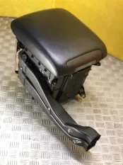 Подлокотник Toyota Land Cruiser 200 (2008-2021) 2008 4.5 D UZJ200