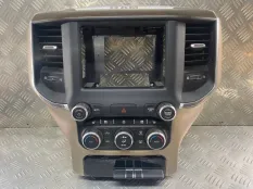 Рамка под магнитолу Dodge RAM V (2018-н.в) 2021 P68340287AD ПИКАП 5.7 I EZH
