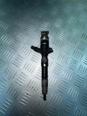 Форсунка топливная Toyota Hilux (2005-2015) 2012 236703040 3.0 D 1KDFTV