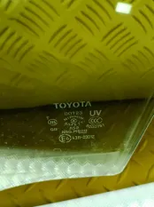 Стекло двери передней левой Toyota Land Cruiser Prado 150 (2009-2023) 2019 6810260570 2.8 D 1GDFTV