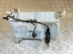 Бачок омывателя Toyota Hilux (2015-2021) 2020 060851528 ПИКАП 2.4 D 2GDFTV