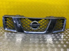 Решетка радиатора Nissan Navara (D40) 2004-2015 2007 2.5 D YD25DDTI