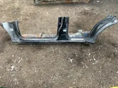 Порог левый Nissan Pathfinder (R51M) 2004-2013 2005 ВНЕДОРОЖНИК 2.5 D YD25DDTI