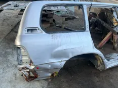 Крыло заднее правое Toyota Land Cruiser (100) 1998-2007 2000 4.2 D 1HDFTE