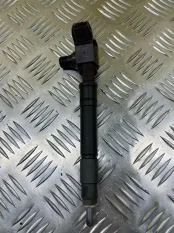 Форсунка топливная Toyota Land Cruiser Prado 150 (2009-2023) 2019 2367011070 2.8 D 1GDFTV